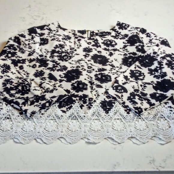 Miss Finch B&W Floral Print Crochet Trim Crop Top - Picture 3 of 6